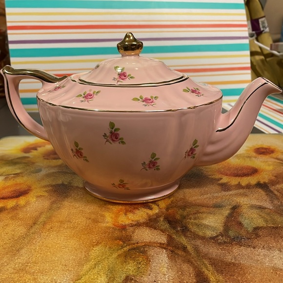 Vintage Chintz teapot - Picture 12 of 12
